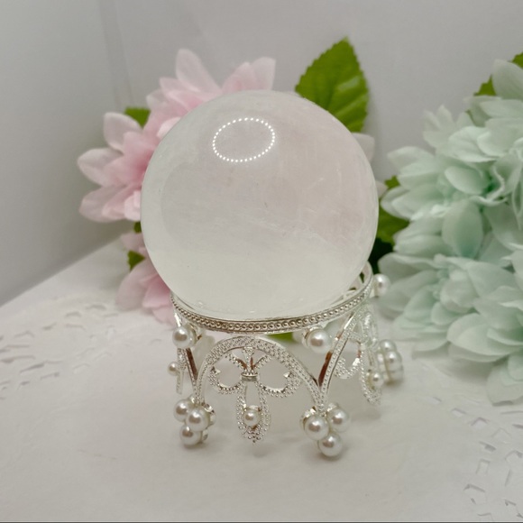 Nature White Crystal Ball with Crown 👑 - Picture 3 of 7